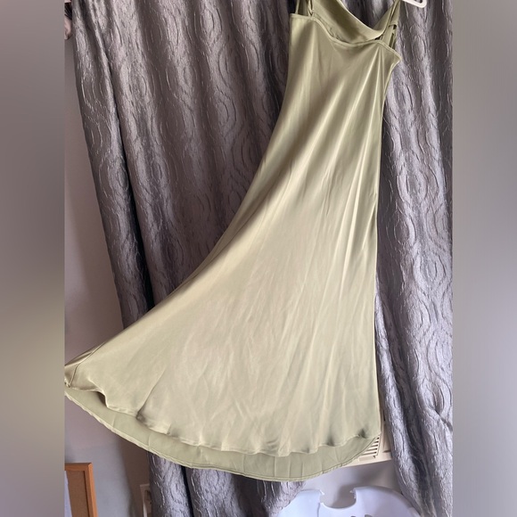Sage green dress - Picture 6 of 6